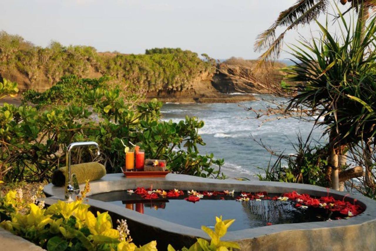 Bulung Daya Beach Villa Retreat Antasari ภายนอก รูปภาพ